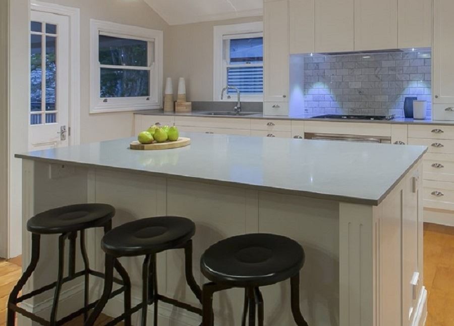 Pietra serena quartz kitchen island